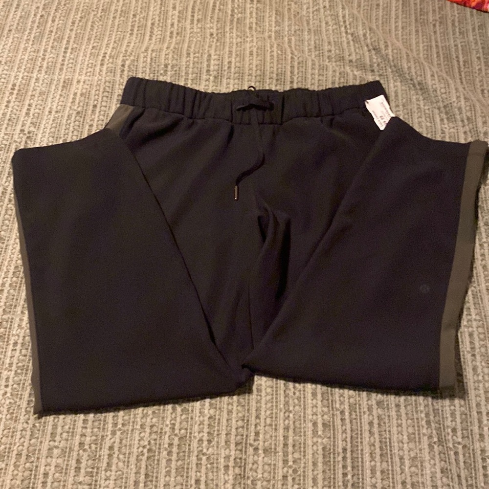 LULU lemon dry-fit sweatpants size 10 straight leg